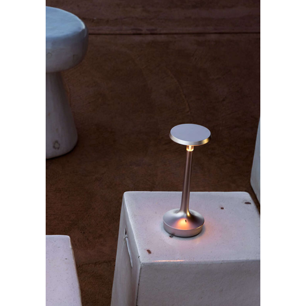 La Ibérica - Desde 1892 on Instagram: 💡 Producto GENIAL 🪩 Lámparas  inalámbricas LED dimerizables • Ideales para cenas al aire libre…para dejar  encendidas en la noche a los niños que duermen